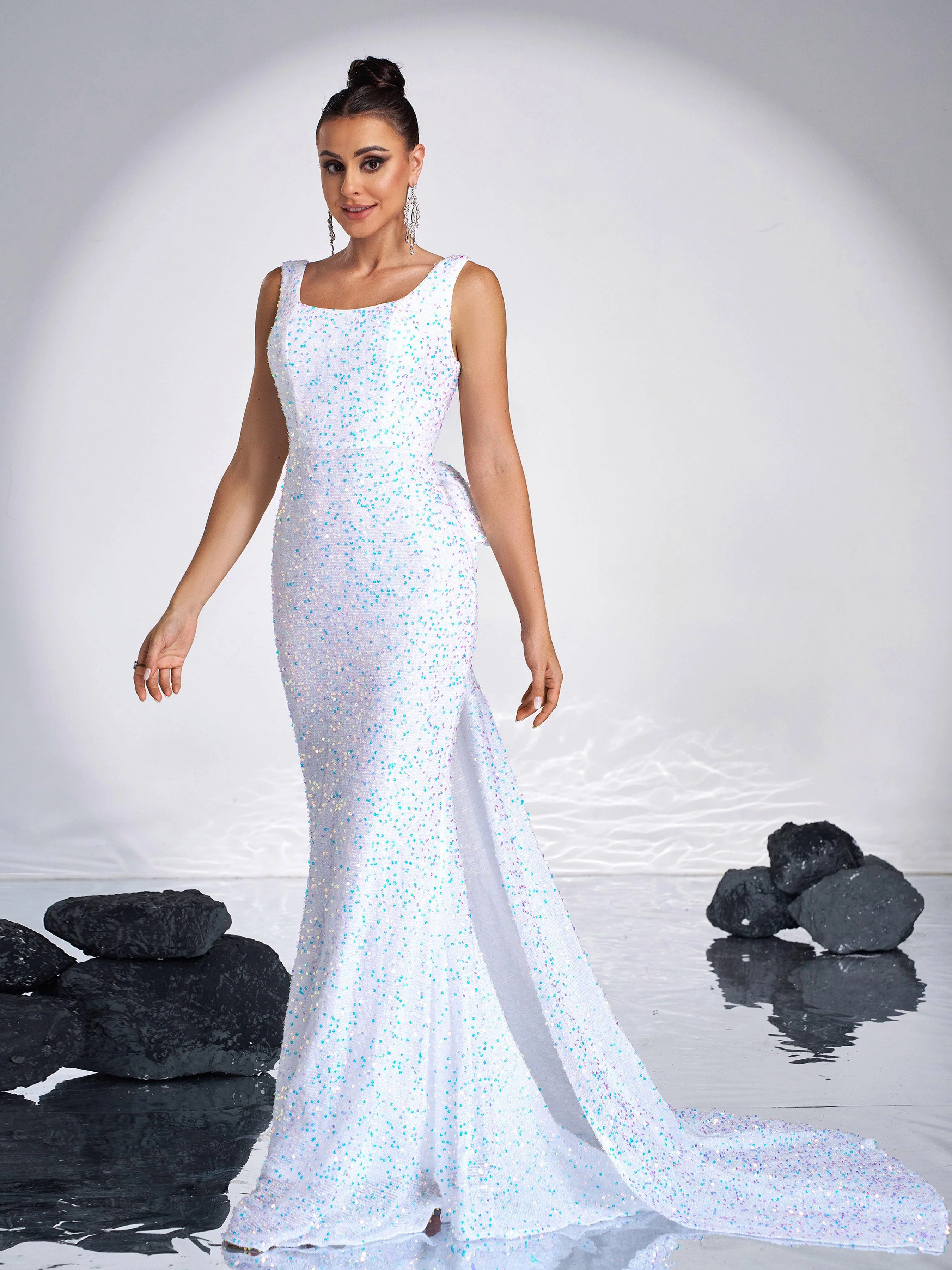 Bow Knot Sleeveless White Sequin Dress RM21232